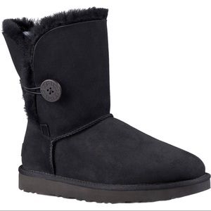Black uggs